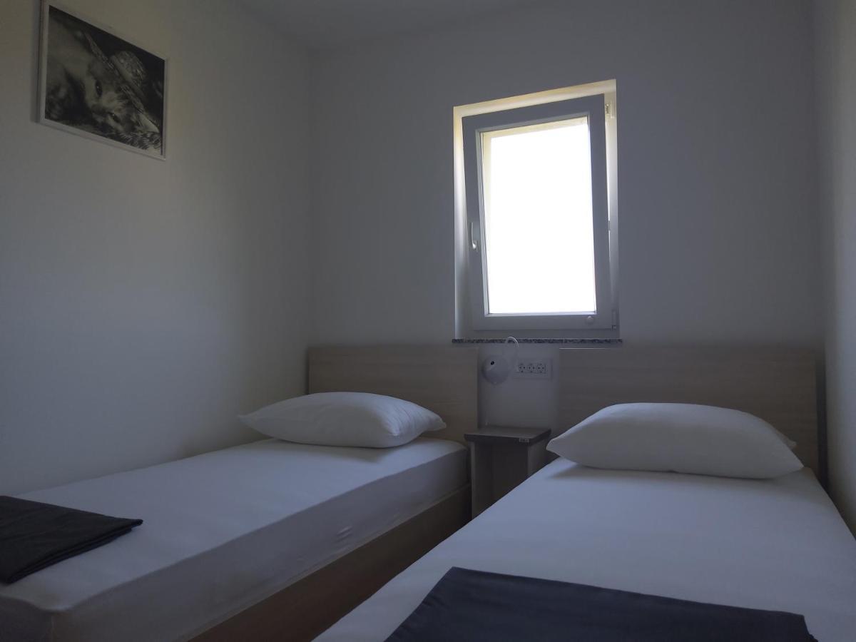 Apartments Rea 茨雷斯 外观 照片